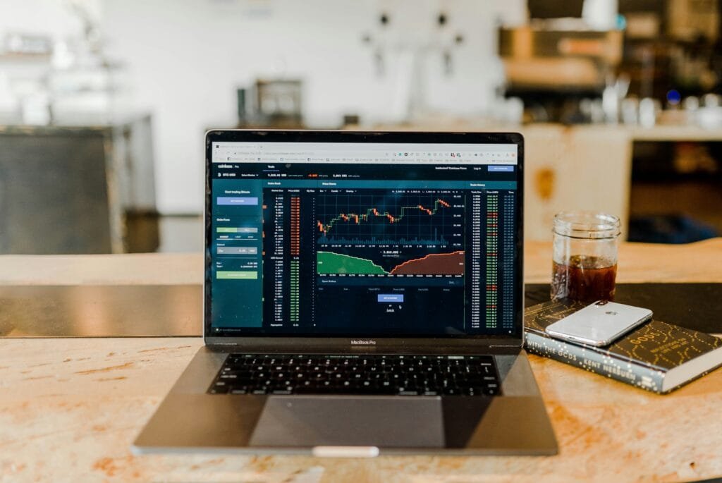 austin-distel-DfjJMVhwH_8-unsplash Automate business finances