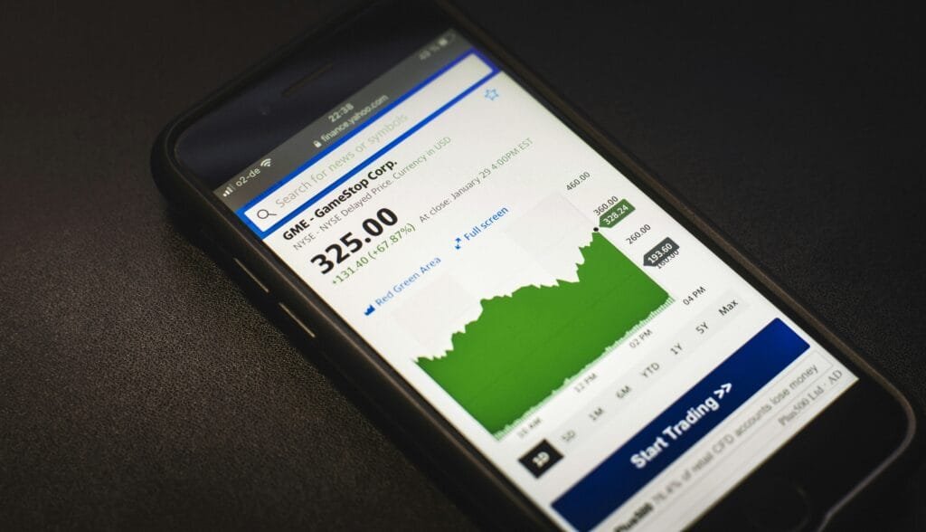 michael-fortsch-SIz6izQKxzs-unsplash How to Invest with Little Money in 2024