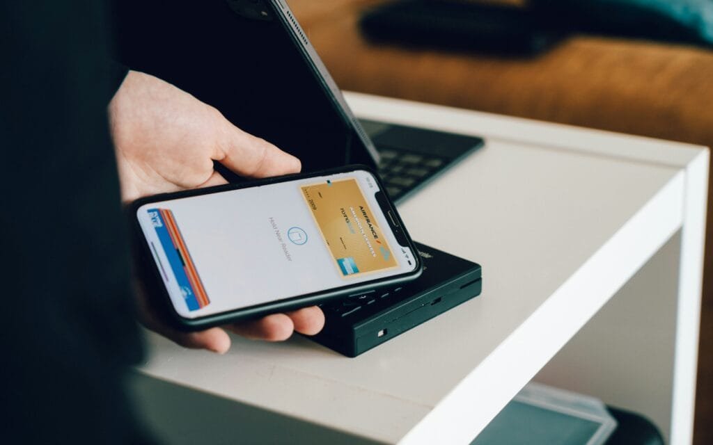 cardmapr-nl-XH2JFgT4Abc-unsplash finance podcasts