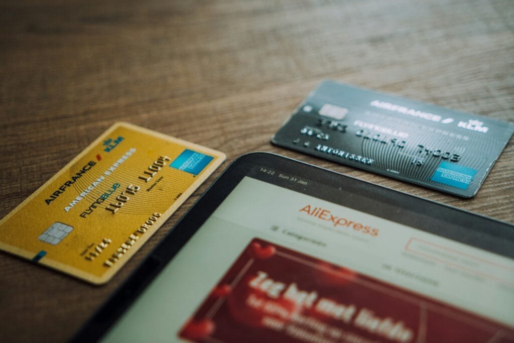 cardmapr-nl-oJAHi6JyFF4-unsplash improve credit score