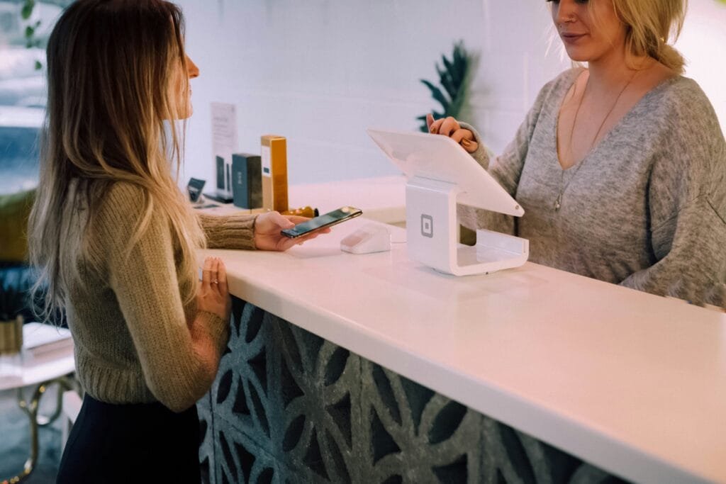 christiann-koepke-0jPuWm8_9wY-unsplash future of contactless payments